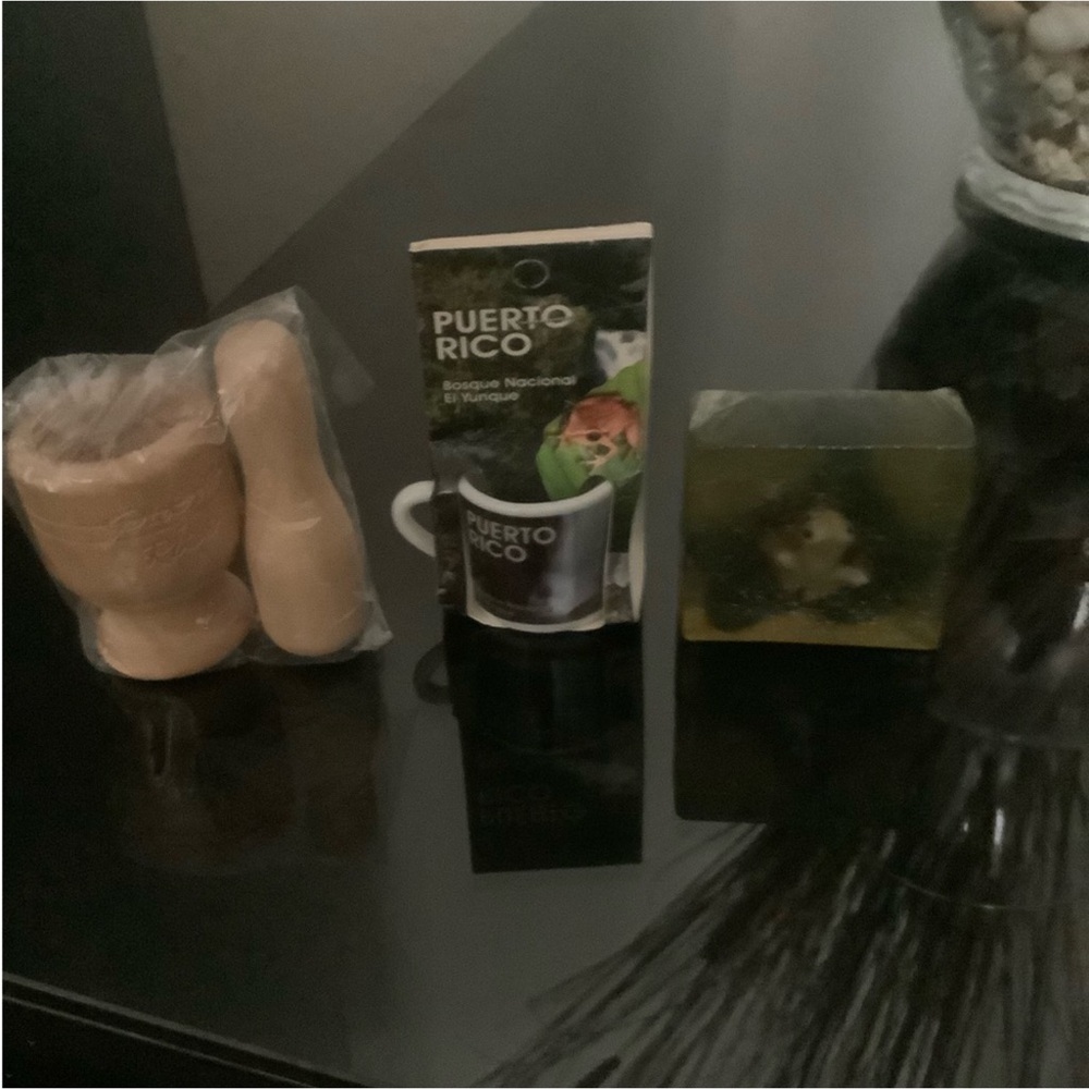 Miniature cup, coqui and pilon